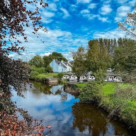 Leitrim Quay - Riverside 1 * County Leitrim